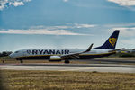 EI-EBX @ LPPT - Ryanair B738 at LPPT - by João Pereira
