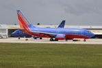 N499WN @ KFLL - SWA 737 oc zx FLL-NAS - by Florida Metal