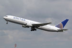 N655UA @ EHAM - at spl - by Ronald