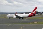 VH-VYD @ YSSY - VH-VYD 2005 Boeing 737-800 Qantas Sydney - by PhilR
