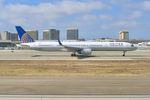 N57852 @ KLAX - B753 United Airlines Boeing 757-324 N57852 at LAX - by Mark Kalfas