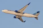 N674UA @ KORD - B763 United Airlines Boeing 767-322 N674UA UA929 ORD-LHR - by Mark Kalfas