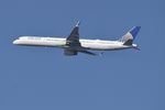N73860 @ KORD - B753 UNITED AIRLINES Boeing 757-33N N73860 UAL1878 ORD-SFO - by Mark Kalfas