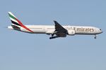 A6-EPX @ KORD - B77W Emirates 777-31HER A6-EPX UAE235 OMDB-ORD - by Mark Kalfas