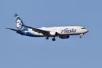 N551AS @ KORD - B738 Alaska Airlines Boeing 737-890 N551AS ASA332 SFO-ORD - by Mark Kalfas