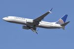 N73276 @ KORD - B738 United Airlines Boeing 737-824 N73276 UAL761 ORD-IAH - by Mark Kalfas