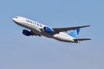 N775UA @ KORD - B772 United Airlines Boeing 777-222 N775UA UAL2019 ORD-LAX - by Mark Kalfas