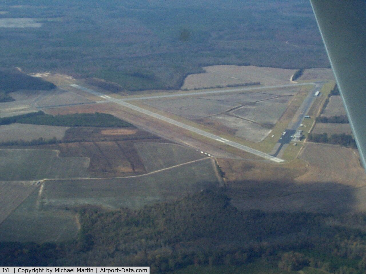 Plantation Arpk Airport (JYL) - Plantation Air Park - In the middle of NOWHERE!