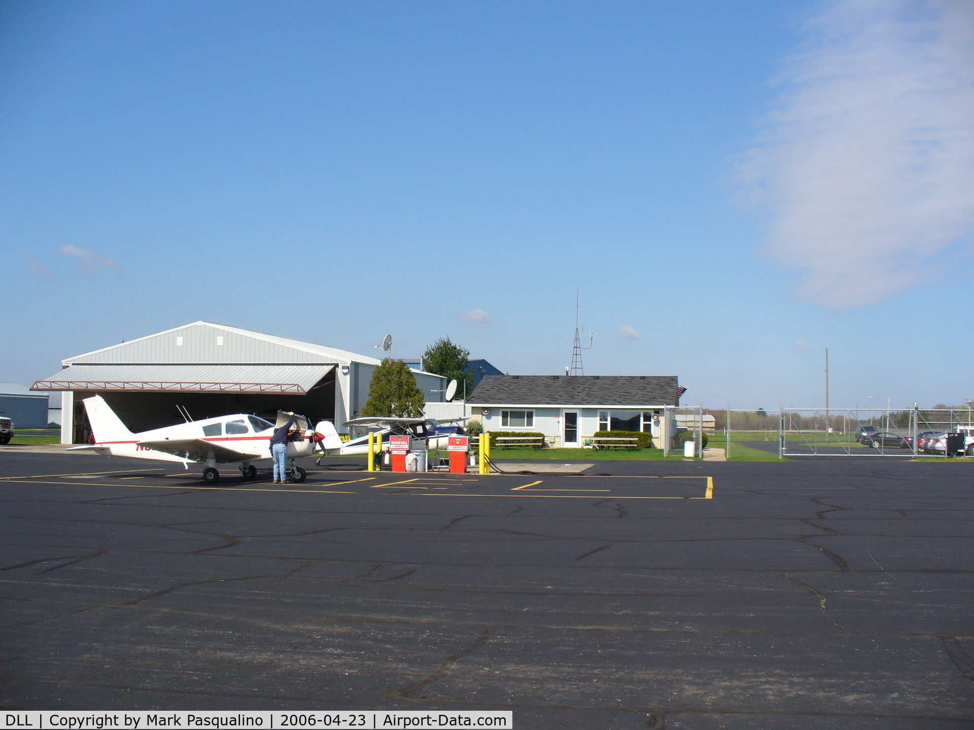 Baraboo Wisconsin Dells Airport (DLL) - Baraboo,WI