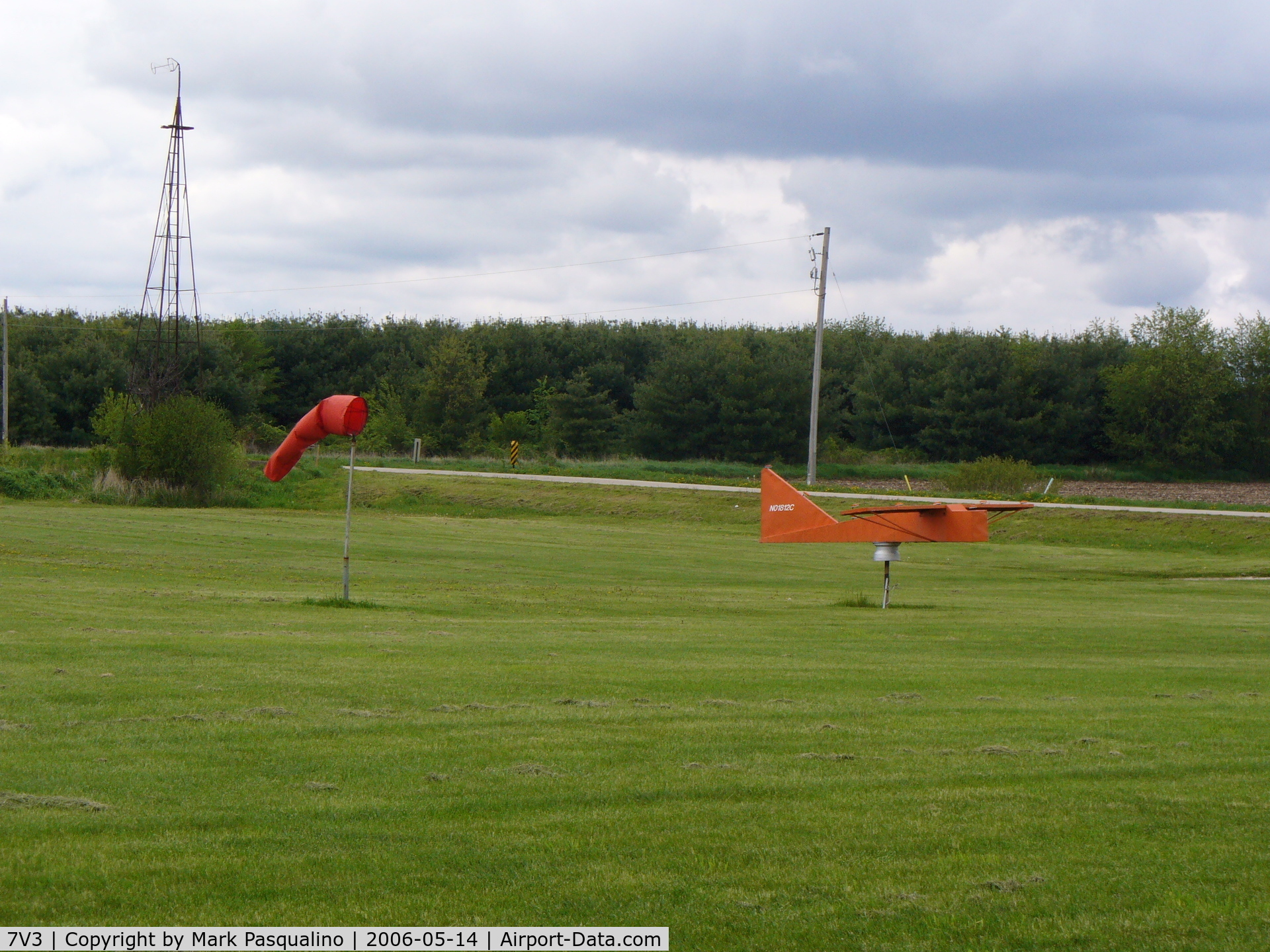 Big Foot Airfield Airport (7V3) - Windsock and Windtee