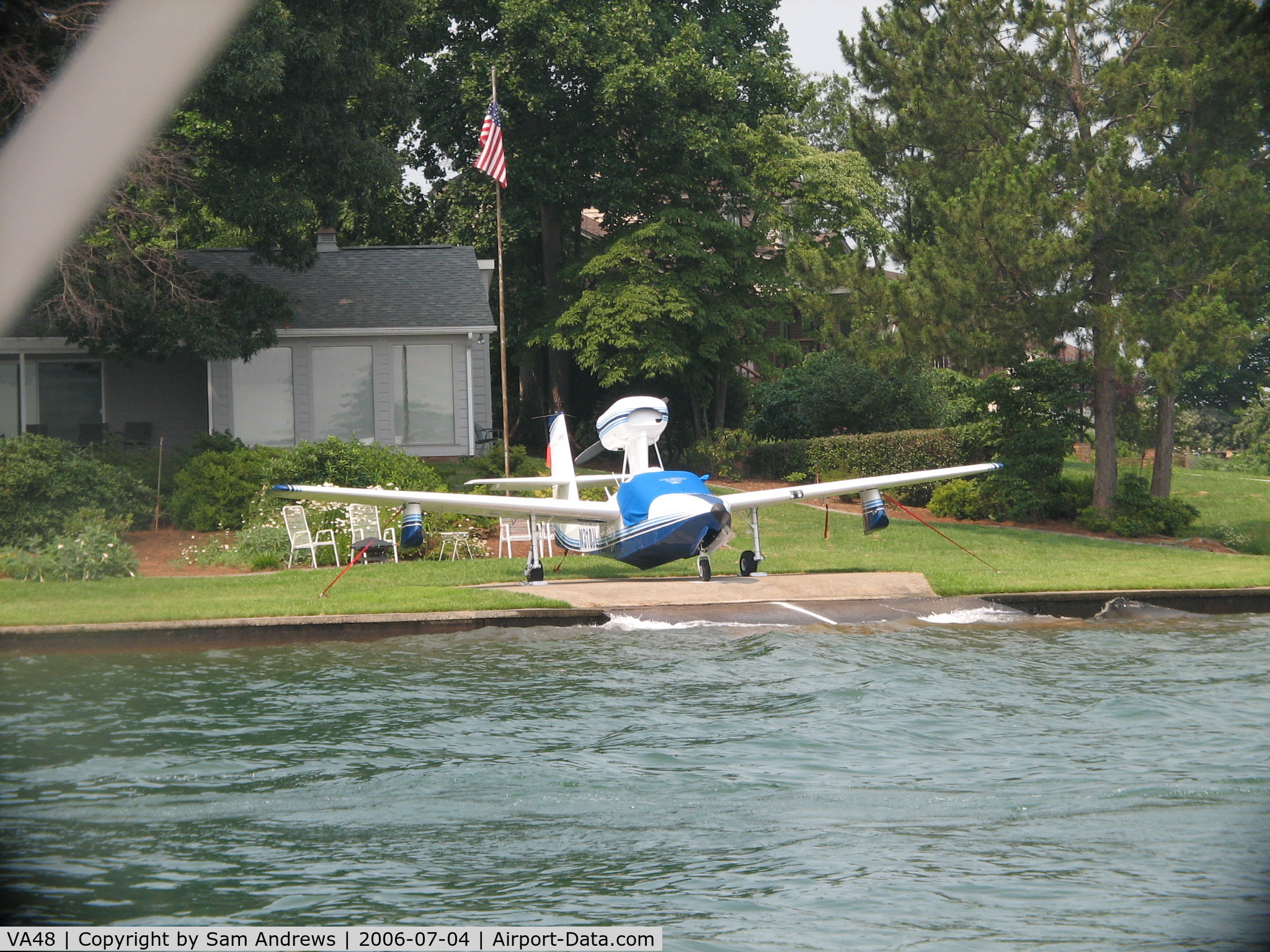 Lockerman Seaplane Base (VA48) - Lockerman Seaplane base,  Smith Mountain Lake, VA