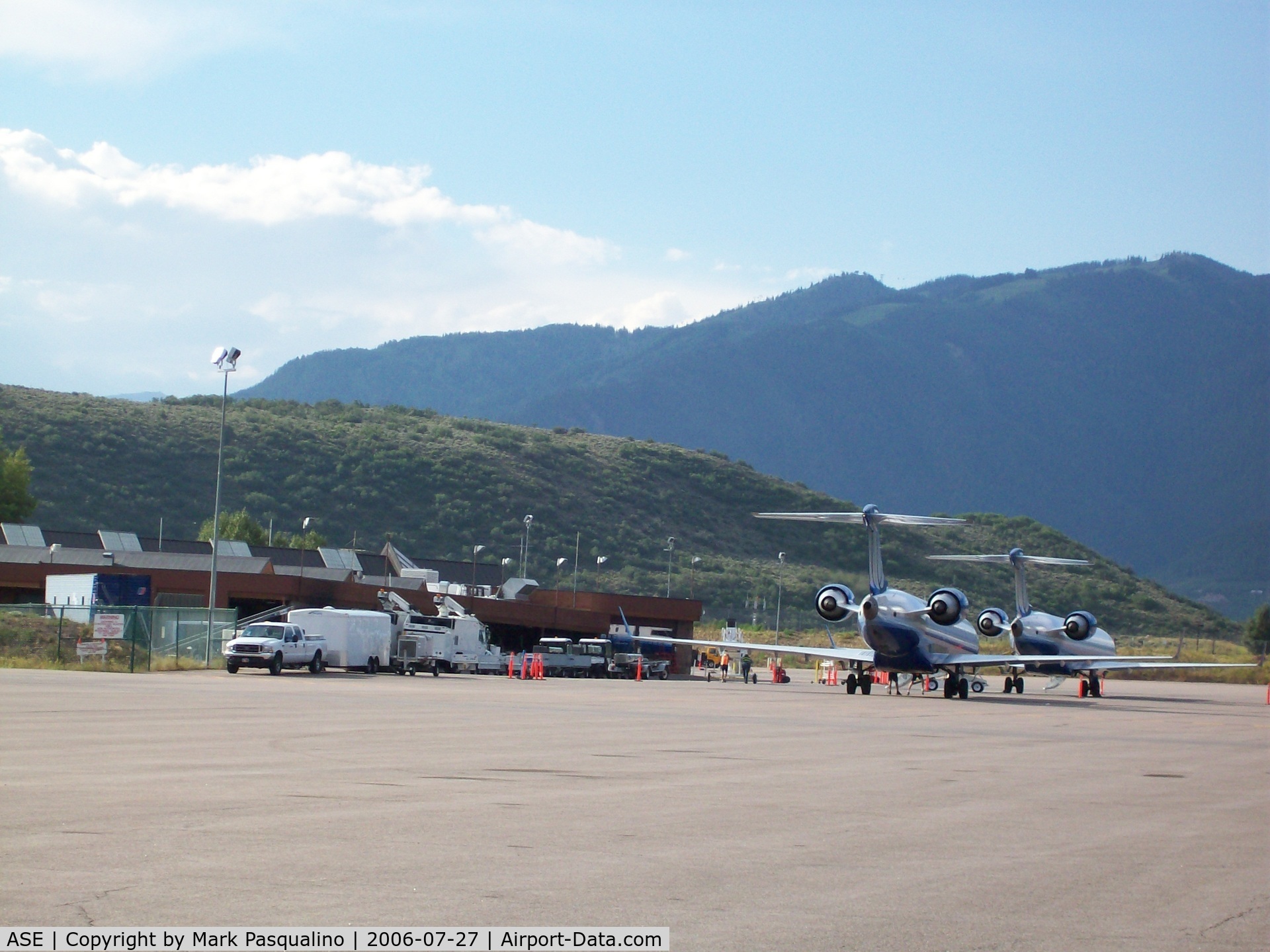 Aspen-pitkin Co/sardy Field Airport (ASE) - Airline Ramp