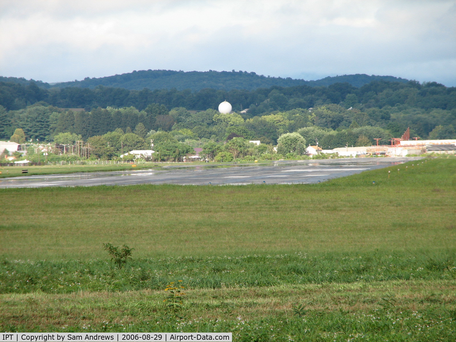 Williamsport Regional Airport (IPT) - Looking east from the approach end of RWY9