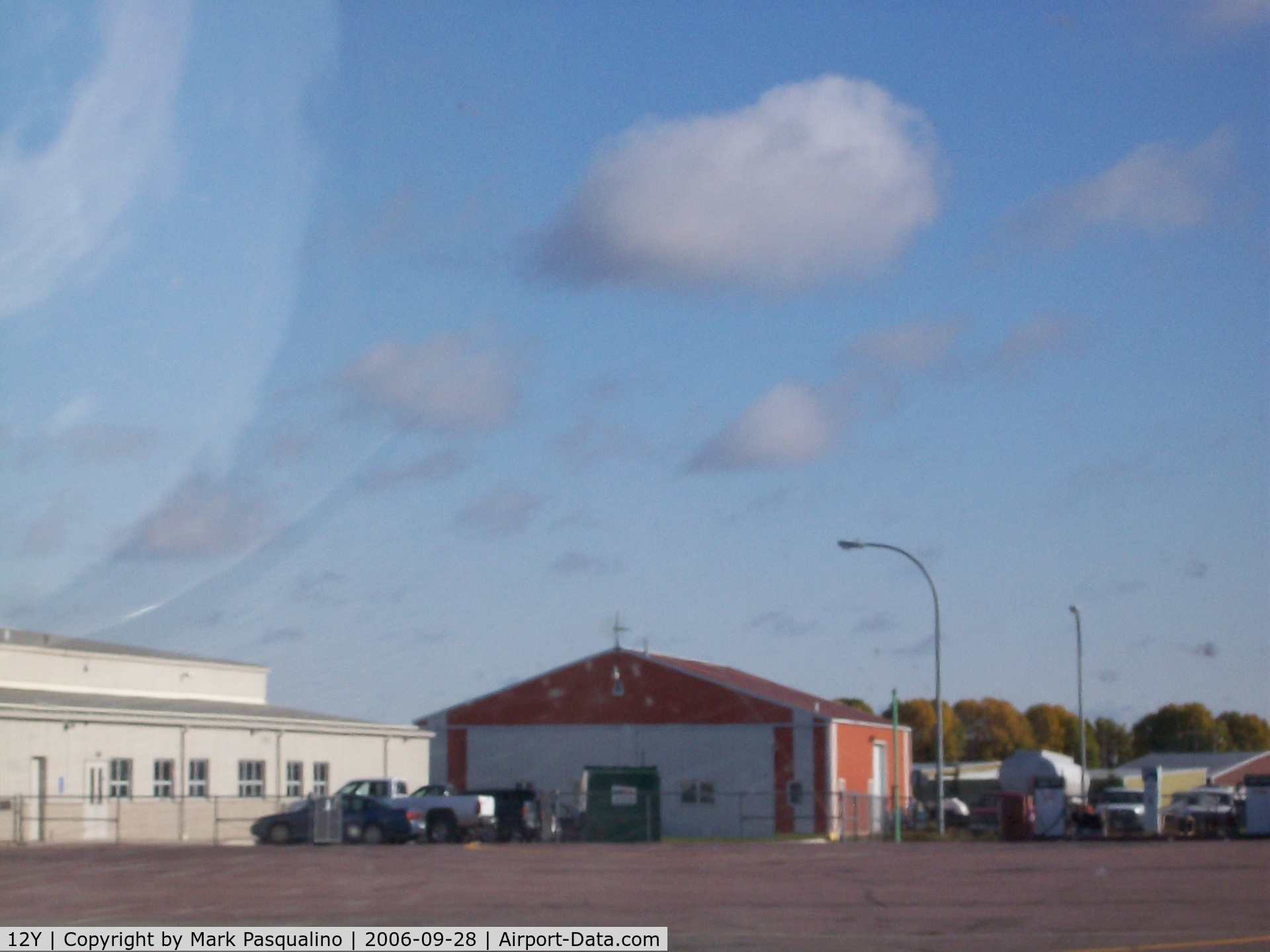 Le Sueur Municipal Airport (12Y) - Le Sueur, MN