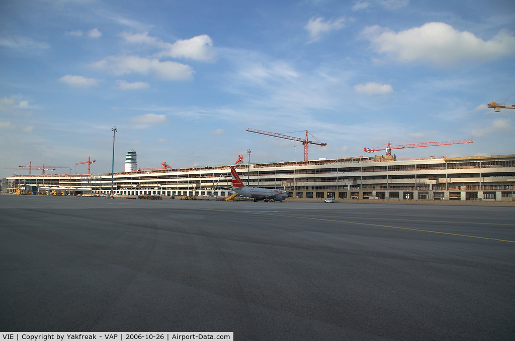 Vienna International Airport, Vienna Austria (VIE) - New Terminal Skylink under construction