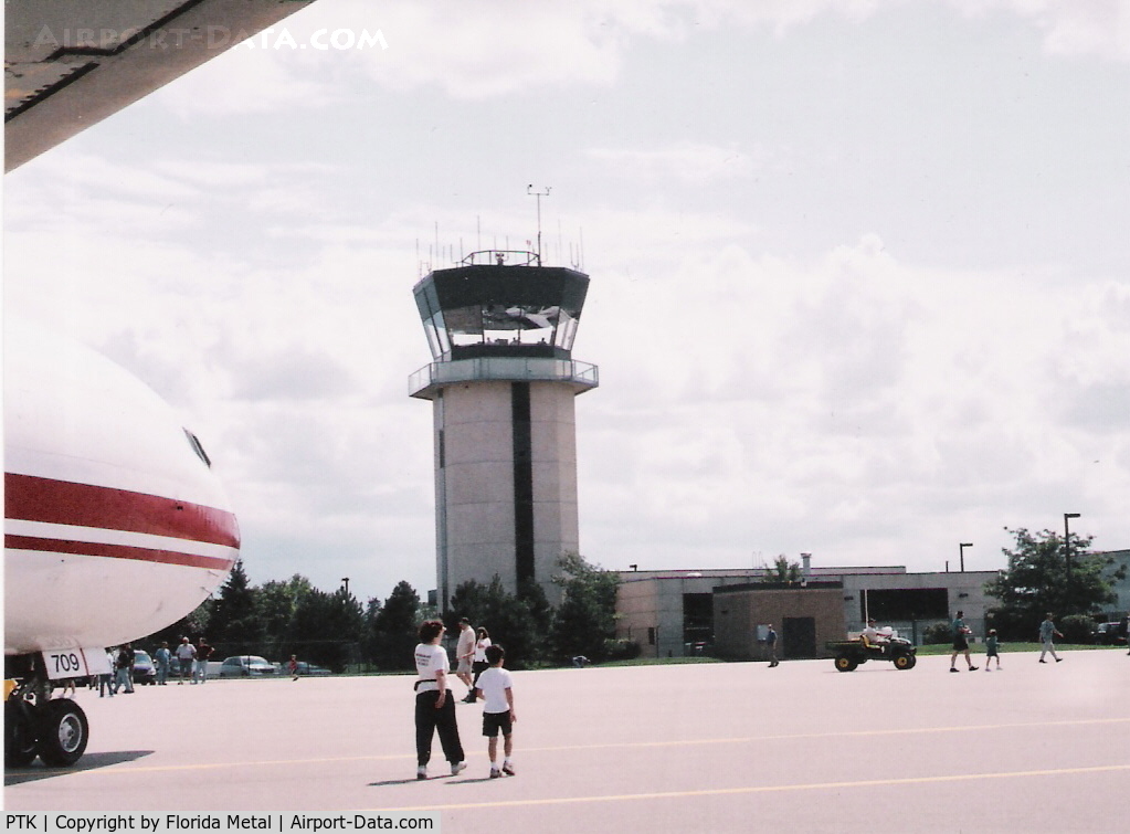 Oakland County International Airport (PTK) - Pontiac Tower