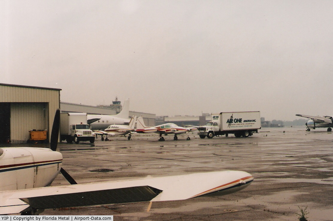 Willow Run Airport (YIP) - Willow Run