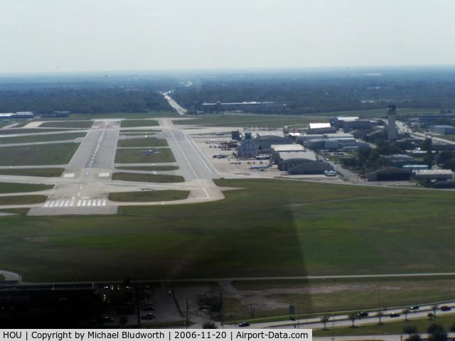William P Hobby Airport (HOU) - Approach to 17