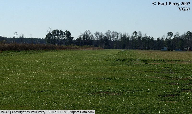 Umphlett Airstrip Airport (VG37) - The long view of Rwy 19