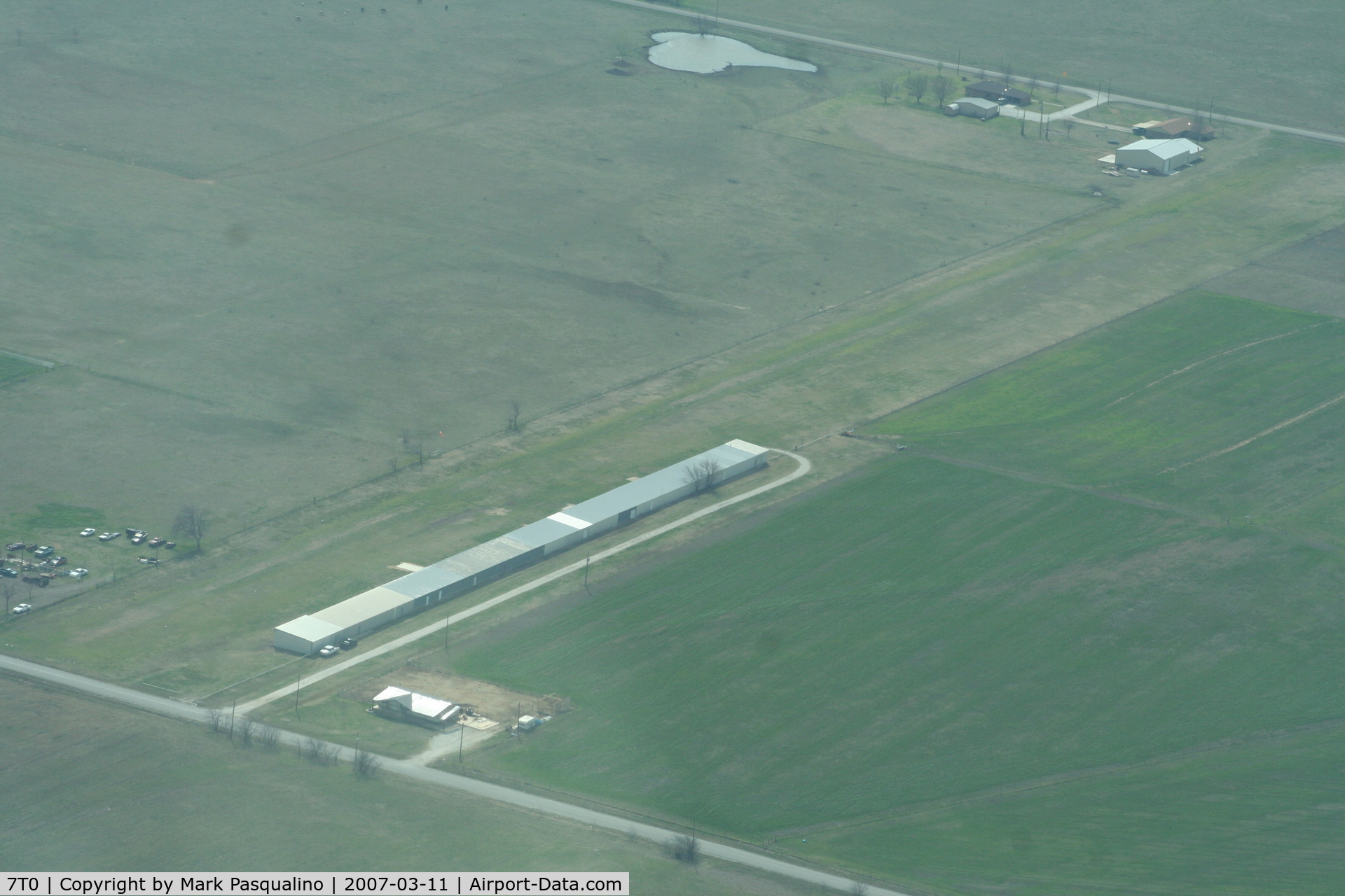 Freedom Field Airport (7T0) - Lindsay, TX