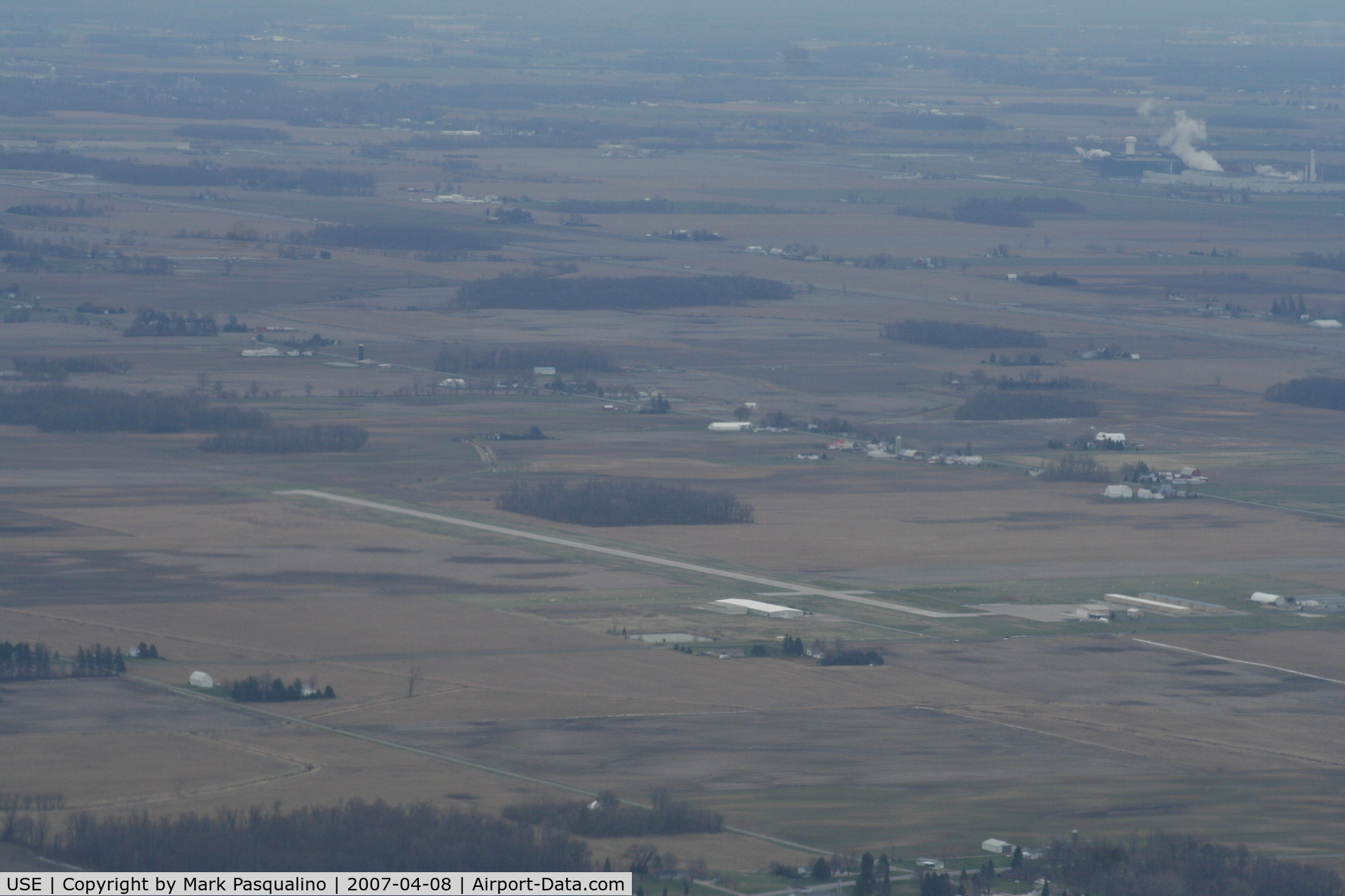 Fulton County Airport (USE) - Fulton County Airport
