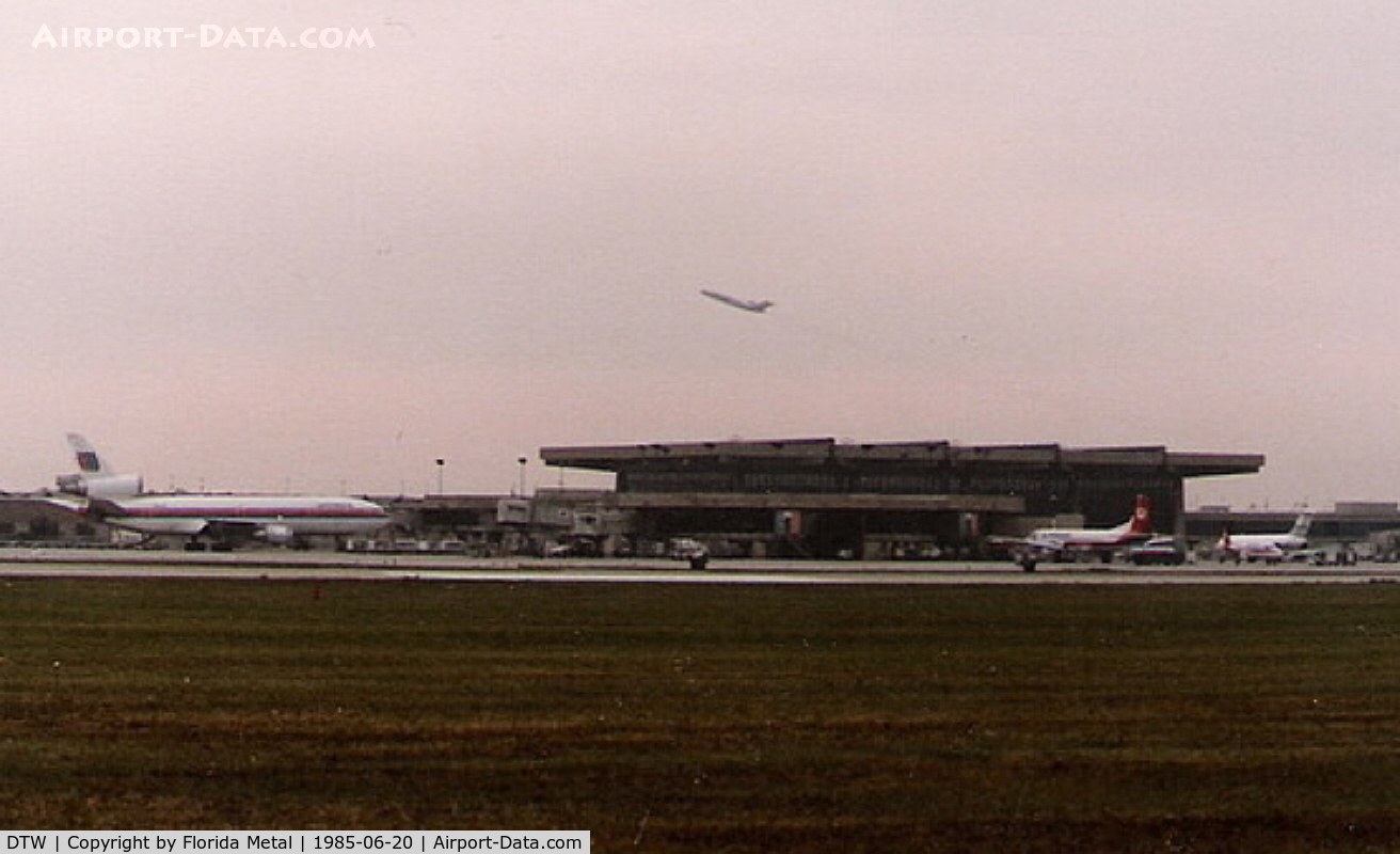 Detroit Metropolitan Wayne County Airport (DTW) - Before Northwest got big there