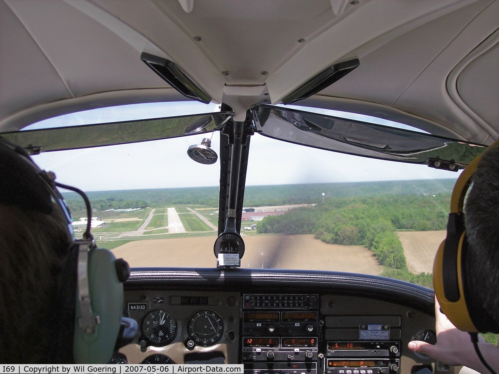 Clermont County Airport (I69) - On Final