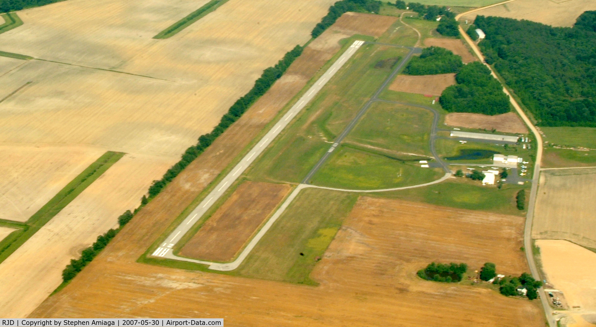 Ridgely Airpark Airport (RJD) - Passing by Ridgely on my way to Easton