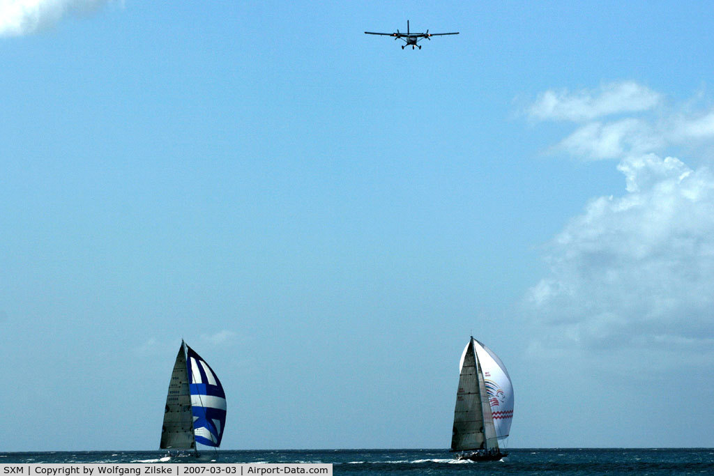 Princess Juliana International Airport, Philipsburg, Sint Maarten Netherlands Antilles (SXM) - Twin Otter on approach