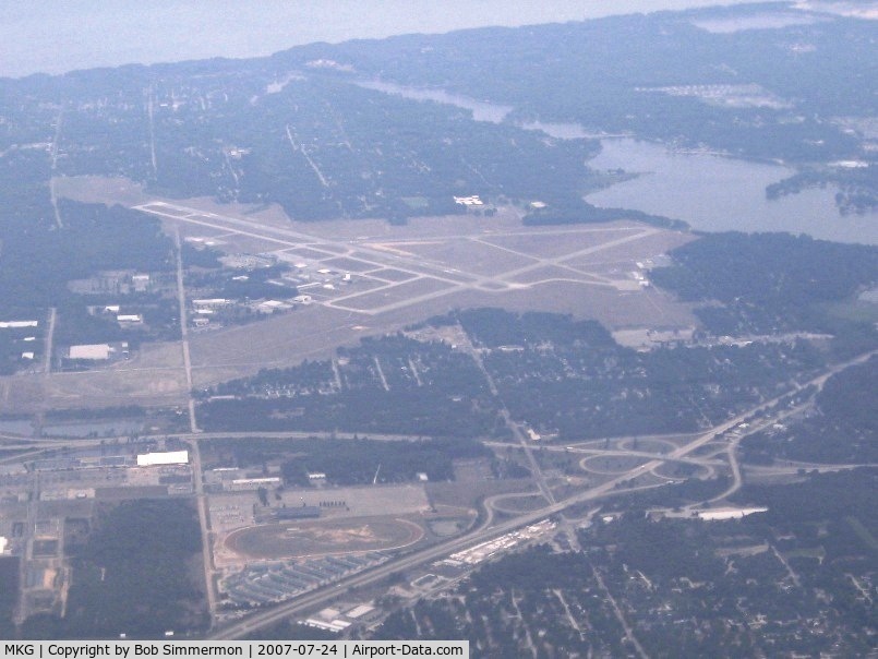 Muskegon County Airport (MKG) - Looking west from 6500'