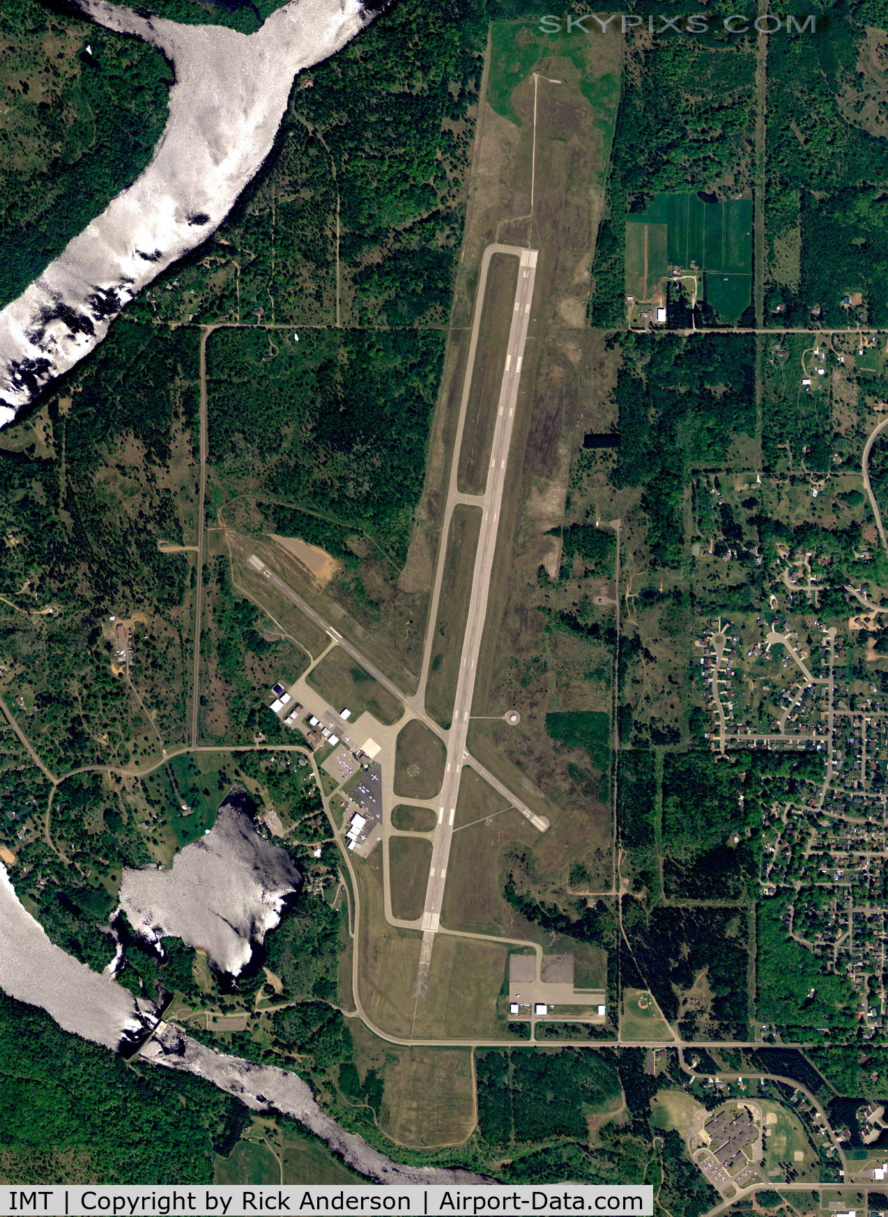 Ford Airport (IMT) - IMT-Ford Airport Iron Mountain