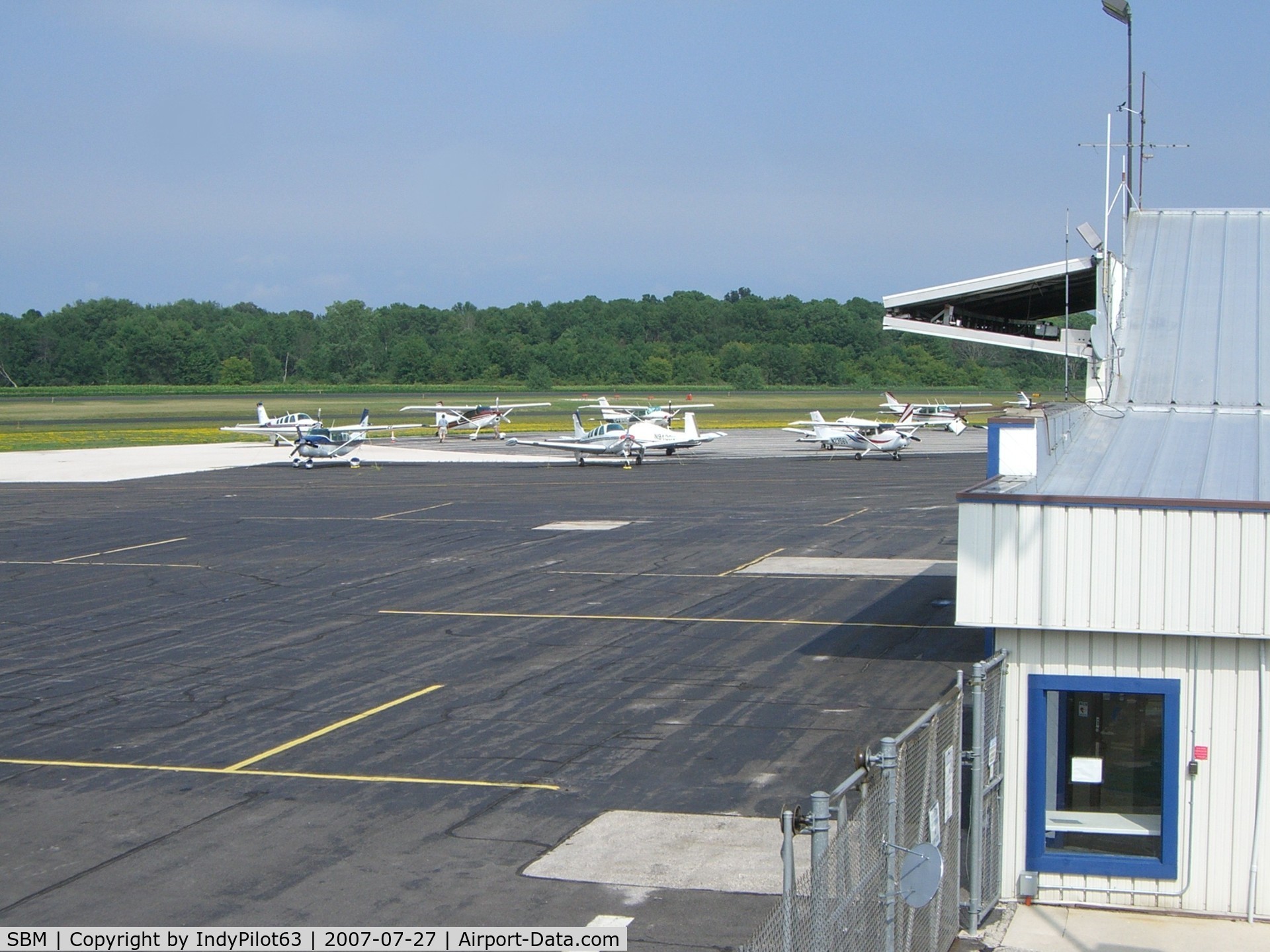 Sheboygan County Memorial Airport (SBM) - Part of the FBO as seen from the balcony. Not only were the folks nice and friendly, I was given a tour of the FBO by an employee. There is even a reading library with lots of old flying magazines!