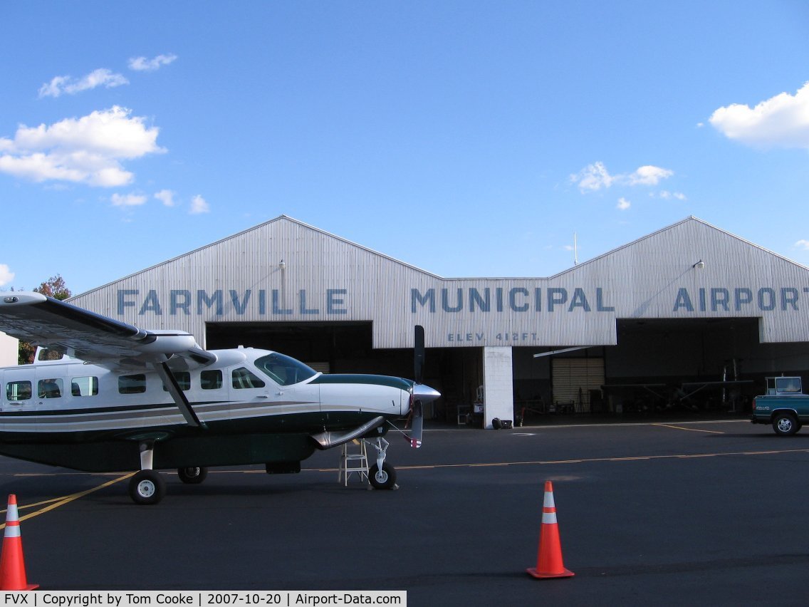 Farmville Regional Airport (FVX) - Farmville hangar