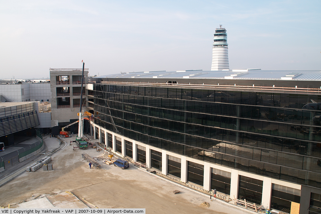 Vienna International Airport, Vienna Austria (VIE) - Terminal Skylink