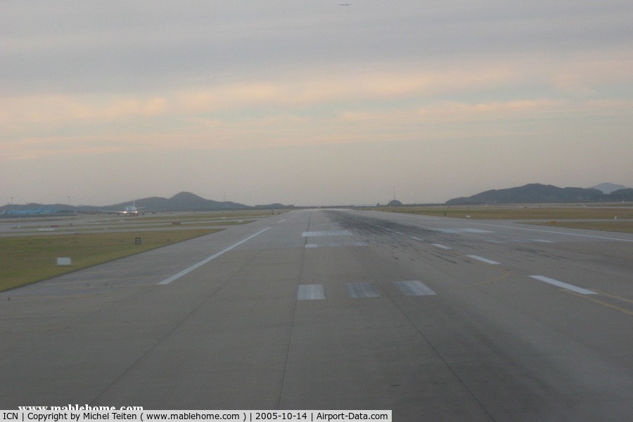 Incheon International Airport, Incheon (near Seoul) Korea, Republic of (ICN) - Ready to take-off to Taipei