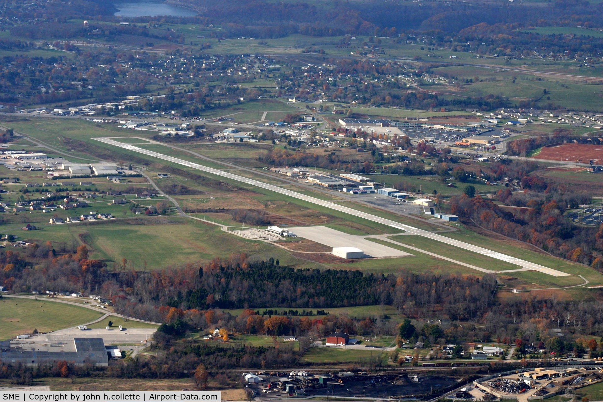 Lake Cumberland Regional Airport (SME) - looking northwest