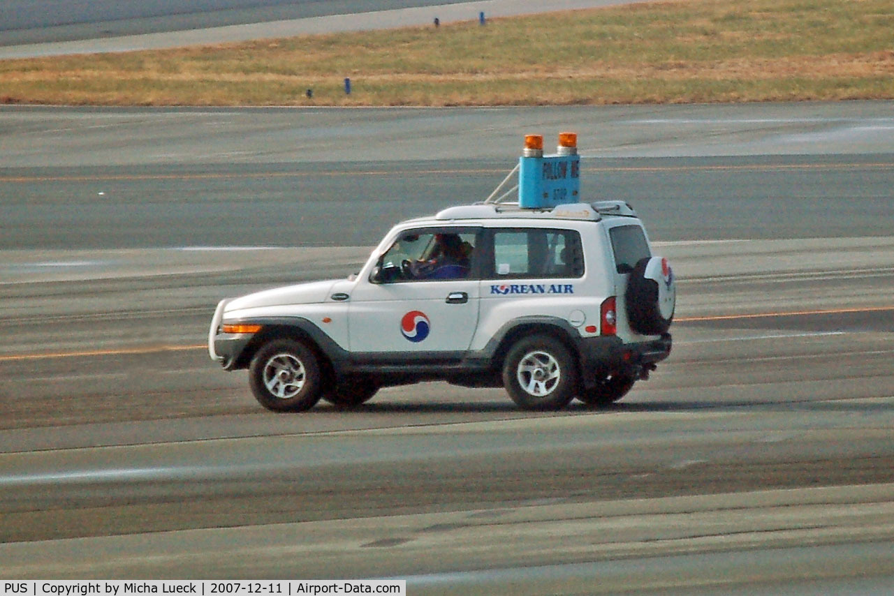 Gimhae International Airport, Pusan Korea, Republic of (PUS) - Follow-me