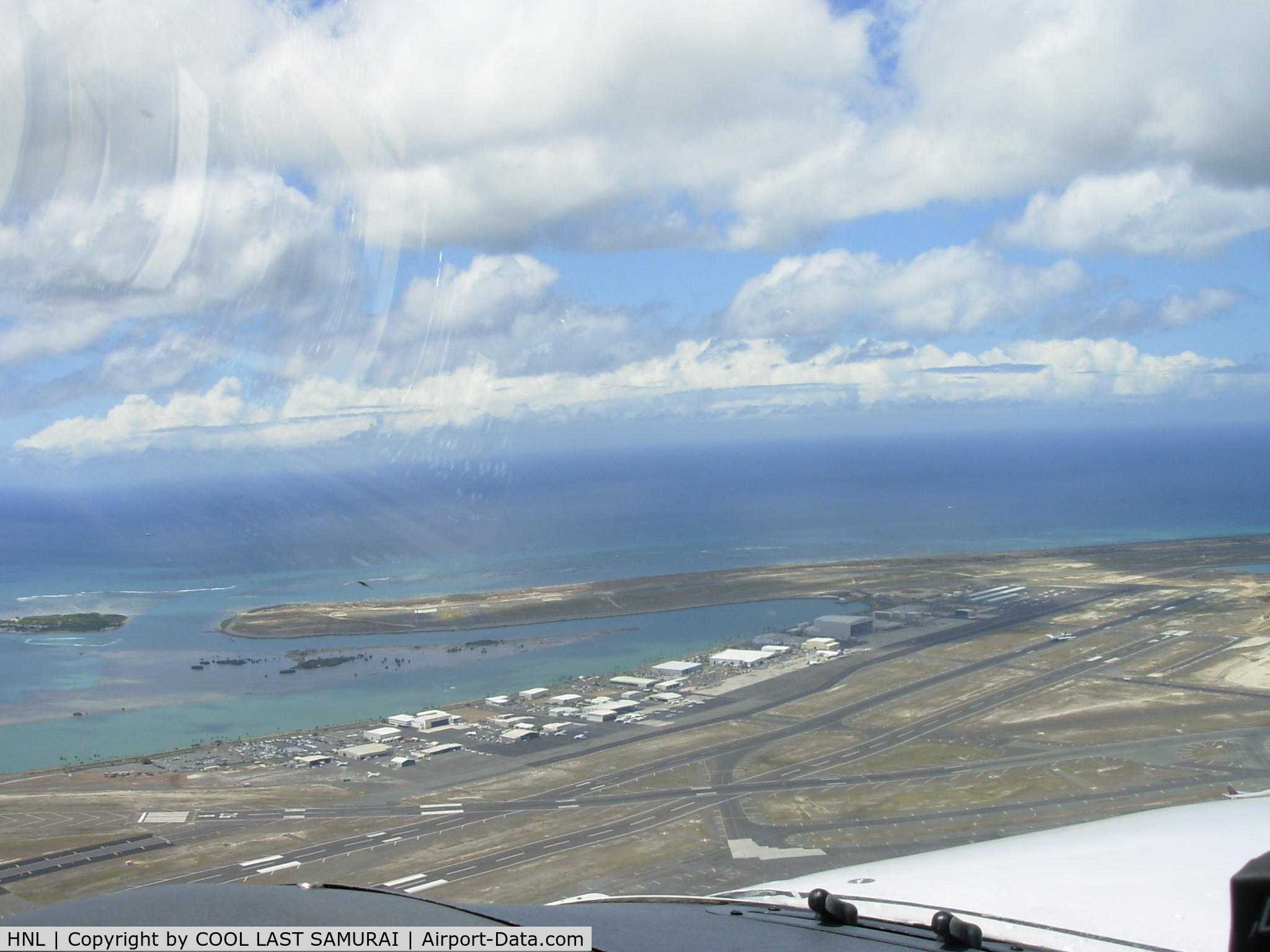 Honolulu International Airport (HNL) - Cessna172SP HNL Rwy4L Downwind