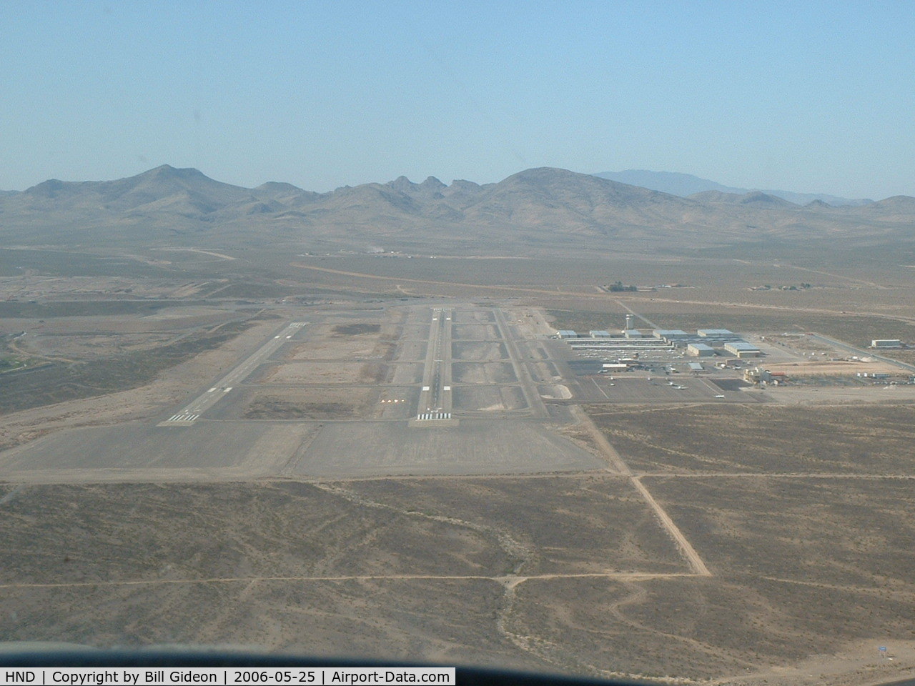 Henderson Executive Airport (HND) - Final for 17R