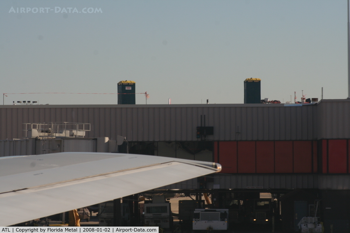 Hartsfield - Jackson Atlanta International Airport (ATL) - porta potties on the roof