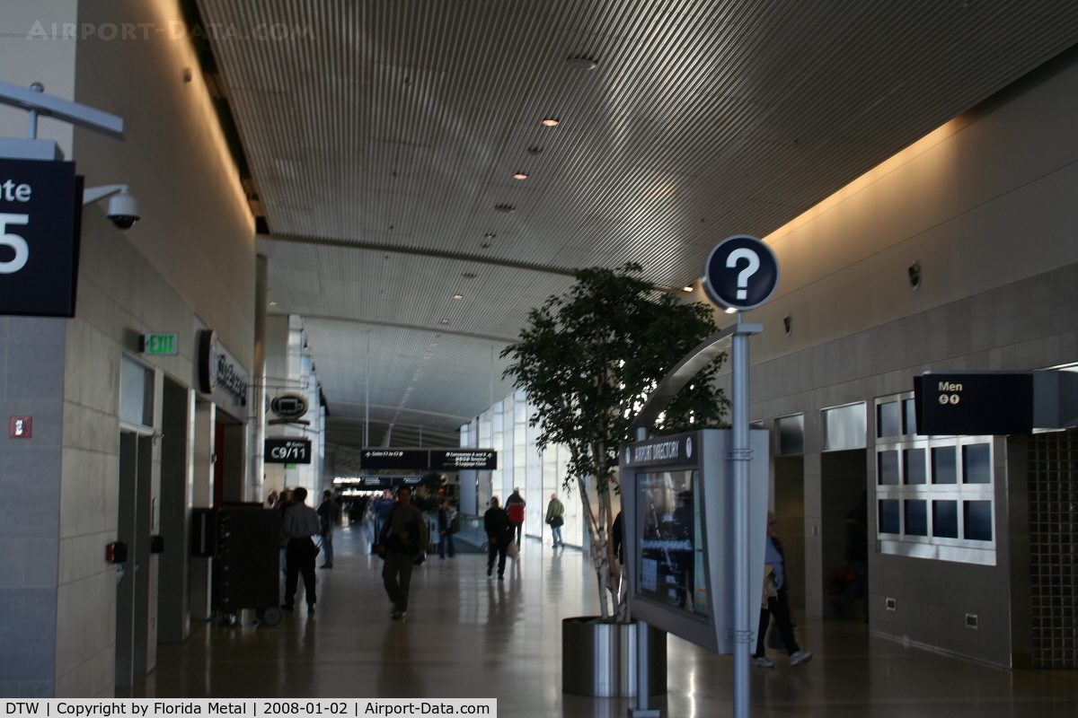 Detroit Metropolitan Wayne County Airport (DTW) - Concourse C McNamara Terminal