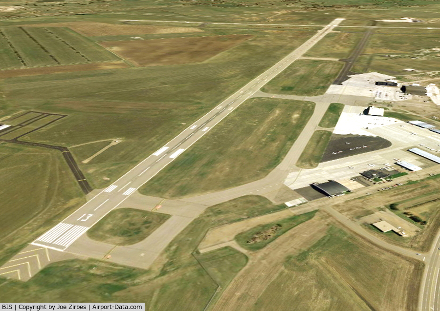 Bismarck Municipal Airport (BIS) - BIS Runway 13