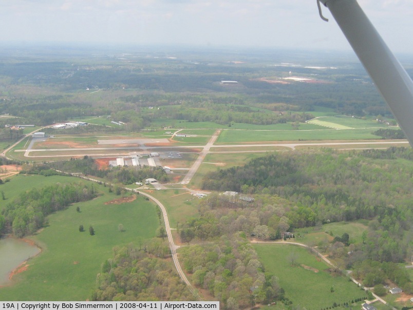 Jackson County Airport (19A) - Downwind for runway 16