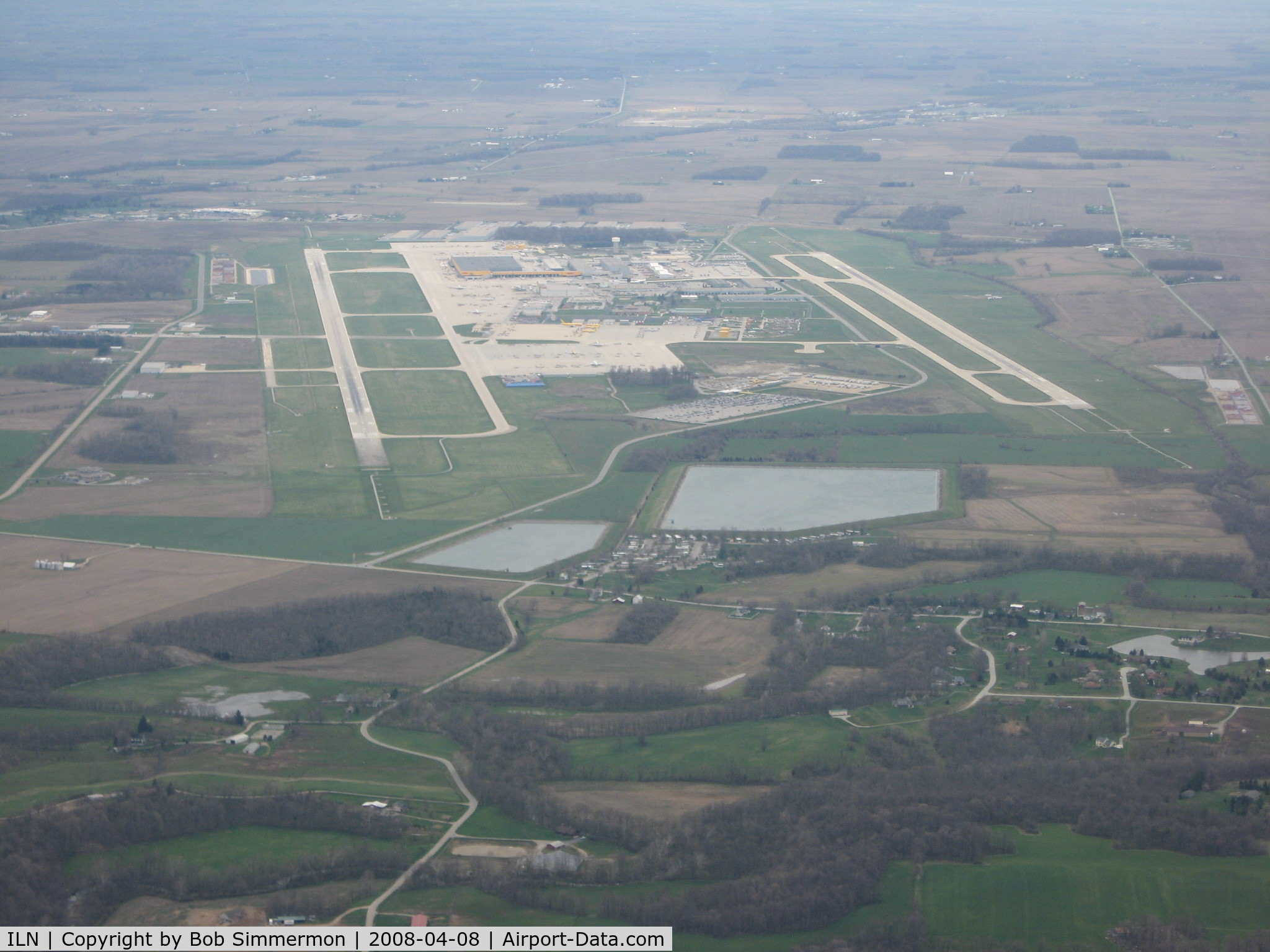 Wilmington Air Park Airport (ILN) - Final approach - 22L