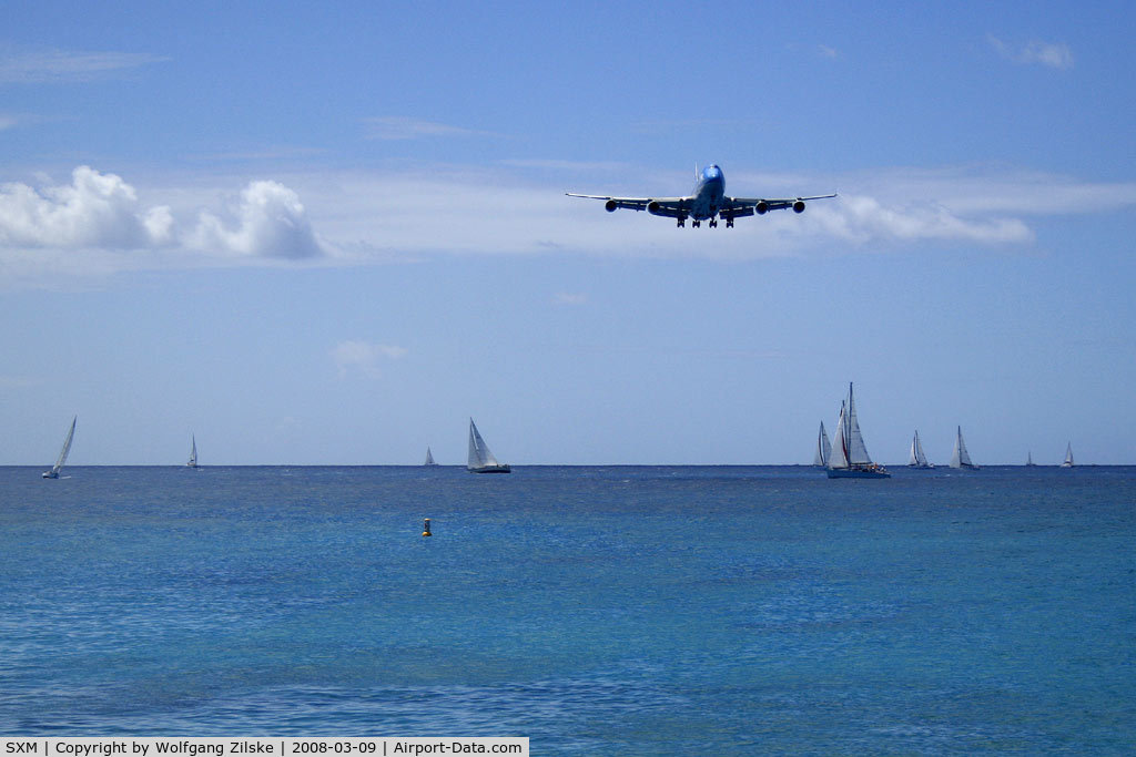 Princess Juliana International Airport, Philipsburg, Sint Maarten Netherlands Antilles (SXM) - Approach over boats