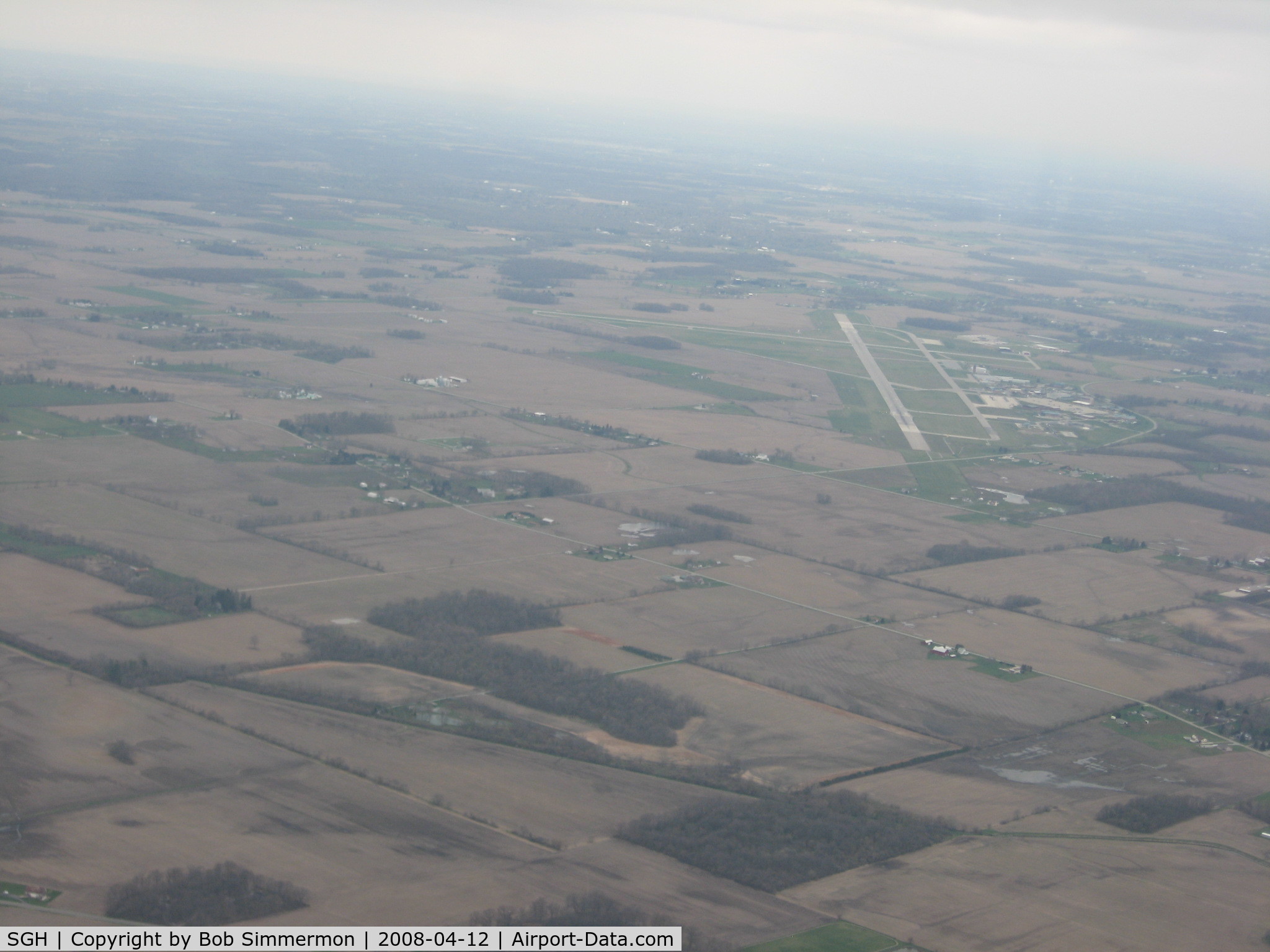 Springfield-beckley Municipal Airport (SGH) - Looking up runway 24