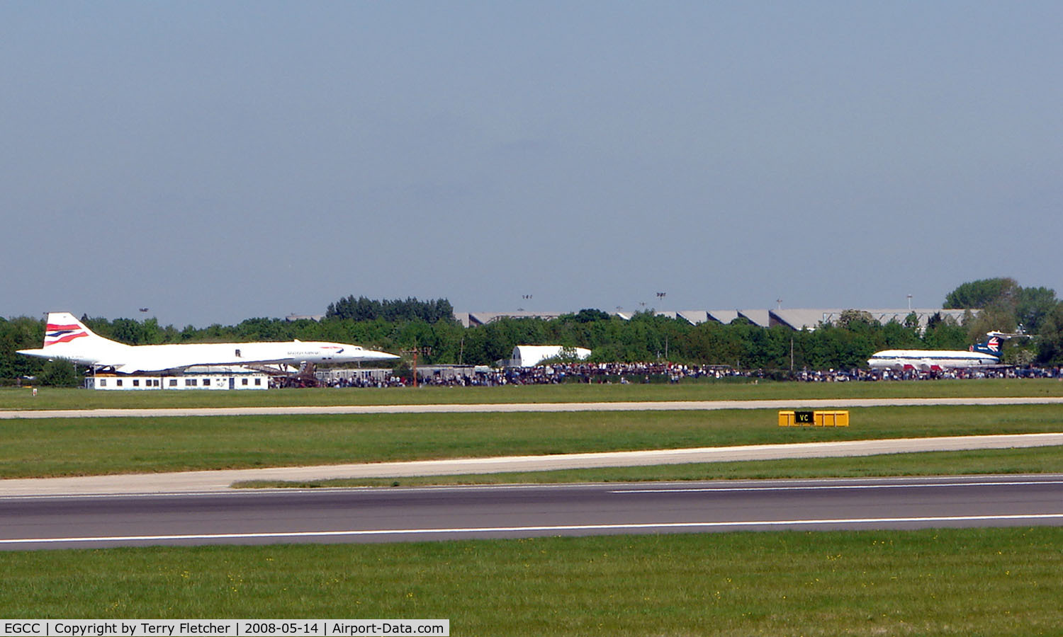 Manchester Airport, Manchester, England United Kingdom (EGCC) - The UEFA Cup Final (Soccer) in Manchester UK attracted many enthusiasts and photographers to the Aviation Viewing Park
