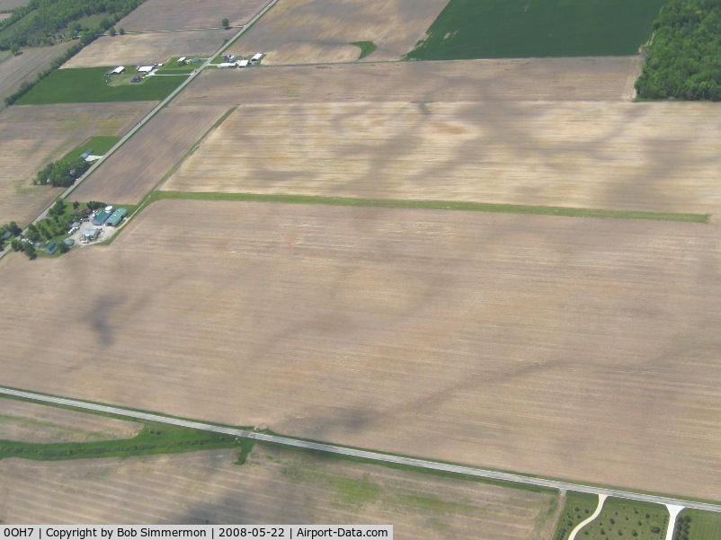 Apple Airport (0OH7) - Near Piqua, Ohio at 2500'
