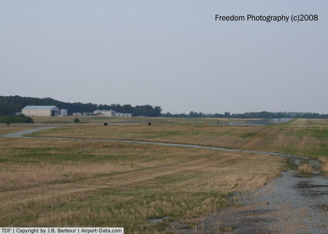 Person County Airport (TDF) - This is a nice location