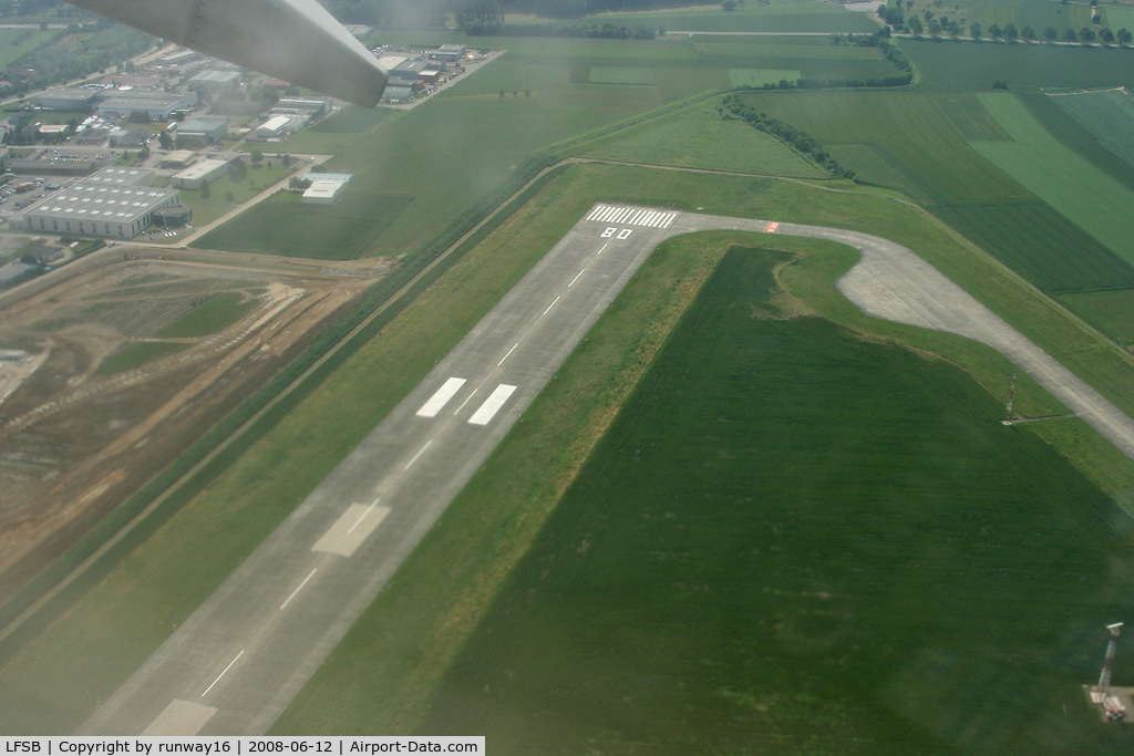 EuroAirport Basel-Mulhouse-Freiburg, Basel (Switzerland), Mulhouse (France) and Freiburg (Germany) France (LFSB) - runway 26/08